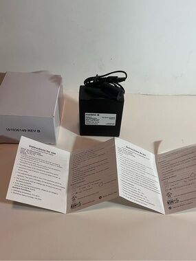Medela Pump in Style AC/DC switching power supply Part  101029653 battery pack